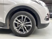 Bán xe Hyundai Santa Fe sản xuất 2018, xe màu trắng, đi 55.000km, có trả góp