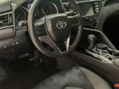 Bán nhanh Toyota Camry 2.0 sản xuất năm 2019, màu đen, giá tốt nhất