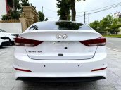 Cần bán xe Hyundai Elantra 1.6 AT năm sản xuất 2018, màu trắng còn mới, 570 triệu