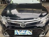 Bán xe Toyota Camry năm 2018, màu đen còn mới