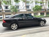 Cần bán gấp Mercedes C 200 đời 2003, màu đen