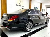 Cần bán xe Mercedes S class sản xuất năm 2019, màu đen còn mới