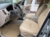 Cần bán xe Toyota Innova năm sản xuất 2006, màu bạc, giá chỉ 255 triệu