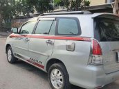 Cần bán gấp Toyota Innova sản xuất năm 2009 còn mới