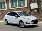 Cần bán Ford Fiesta năm 2015, màu trắng chính chủ