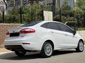 Cần bán Ford Fiesta năm 2015, màu trắng chính chủ