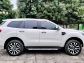 Ford Everest 4x2 Titanium 2019, màu trắng, giá 1 tỷ 111tr