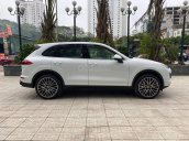 Porsche Cayenne sản xuất 2015 đklđ 2016 trắng nội thất kem