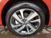 Toyota Yaris 1.5G nhập khẩu 2019, màu cam đốt cháy đam mê