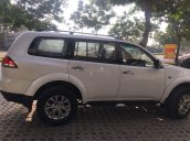 Cần bán gấp Mitsubishi Pajero Sport năm sản xuất 2015 còn mới, giá tốt