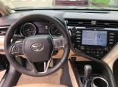 Cần bán gấp Toyota Camry 2019, màu đen, nhập khẩu còn mới