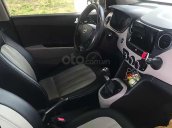 Cần bán lại xe Hyundai Grand i10 sản xuất 2015, màu bạc, nhập khẩu nguyên chiếc còn mới giá cạnh tranh