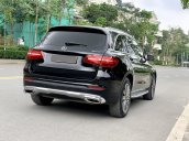 Mercedes GLC250 4Matic sx 2018, form mới kính chống ồn 3 lớp, loa Burmester