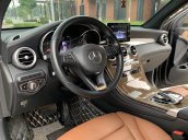 Mercedes GLC250 4Matic sx 2018, form mới kính chống ồn 3 lớp, loa Burmester
