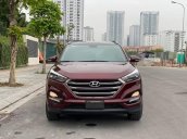 Bán nhanh chiếc Hyundai Tucson sản xuất 2018 full xăng, màu đỏ