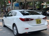 Cần bán xe Mazda 3 năm sản xuất 2016, màu trắng còn mới