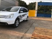 Cần bán Nissan Grand livina đời 2011, màu trắng, nhập khẩu 