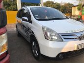 Cần bán Nissan Grand livina đời 2011, màu trắng, nhập khẩu 