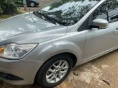 Bán xe Ford Focus đời 2011, màu bạc còn mới, 295tr