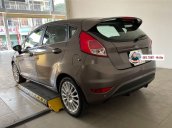 Cần bán lại xe Ford Fiesta năm 2016 còn mới giá cạnh tranh