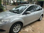 Bán xe Ford Focus đời 2011, màu bạc còn mới, 295tr