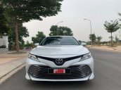 Cần bán gấp Toyota Camry năm sản xuất 2019, xe như mới, mọi thứ hoạt động bình thường