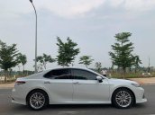 Cần bán gấp Toyota Camry năm sản xuất 2019, xe như mới, mọi thứ hoạt động bình thường