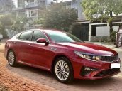 Cần bán gấp Kia Optima 2.0 GAT Luxury sản xuất năm 2019, màu đỏ còn mới