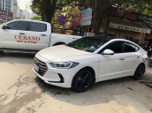 Bán xe Hyundai Elantra năm sản xuất 2017, màu trắng 