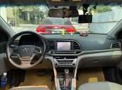 Bán xe Hyundai Elantra năm sản xuất 2017, màu trắng 