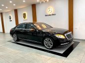 Cần bán xe Mercedes S class sản xuất 2019, màu đen