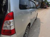 Bán ô tô Toyota Innova V đời 2011, màu bạc, nhập khẩu nguyên chiếc xe gia đình