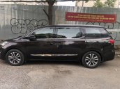 Bán Kia Sedona năm sản xuất 2018, màu đen, giá 865tr