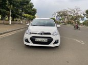 Cần bán Hyundai Grand i10 đời 2015, màu trắng