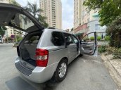 Cần bán xe Kia Carnival đời 2009, màu bạc, nhập khẩu, giá 290tr