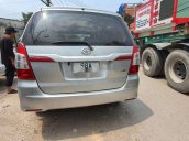 Bán ô tô Toyota Innova V đời 2011, màu bạc, nhập khẩu nguyên chiếc xe gia đình