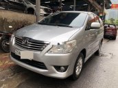 Cần bán lại xe Toyota Innova năm 2013 giá cạnh tranh