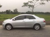 Bán Toyota Vios đời 2011, màu bạc chính chủ