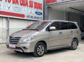 Bán xe Toyota Innova đời 2016, màu vàng chính chủ