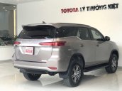 Bán Toyota Fortuner đời 2019, màu xám