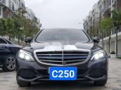 Cần bán lại xe Mercedes C class năm sản xuất 2018, màu đen còn mới