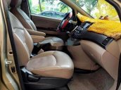 Cần bán Mitsubishi Grandis đời 2006, màu vàng, nhập khẩu 