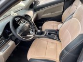 Bán xe Hyundai Elantra 2019, màu bạc, giá tốt