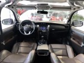 Bán Toyota Fortuner đời 2019, màu xám