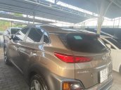 Cần bán xe Hyundai Kona 1.6 Tubro năm 2019, odo 6000km