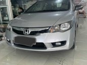 Cần bán Honda Civic đời 2011, màu bạc còn mới