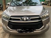 Cần bán xe Toyota Innova đời 2017, màu xám