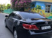 Cần bán xe Toyota Camry đời 2011, màu đen chính chủ, giá tốt