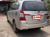 Cần bán Toyota Innova sản xuất 2011, màu bạc chính chủ, giá 345tr