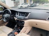 Cần bán gấp Hyundai Tucson năm sản xuất 2018 còn mới